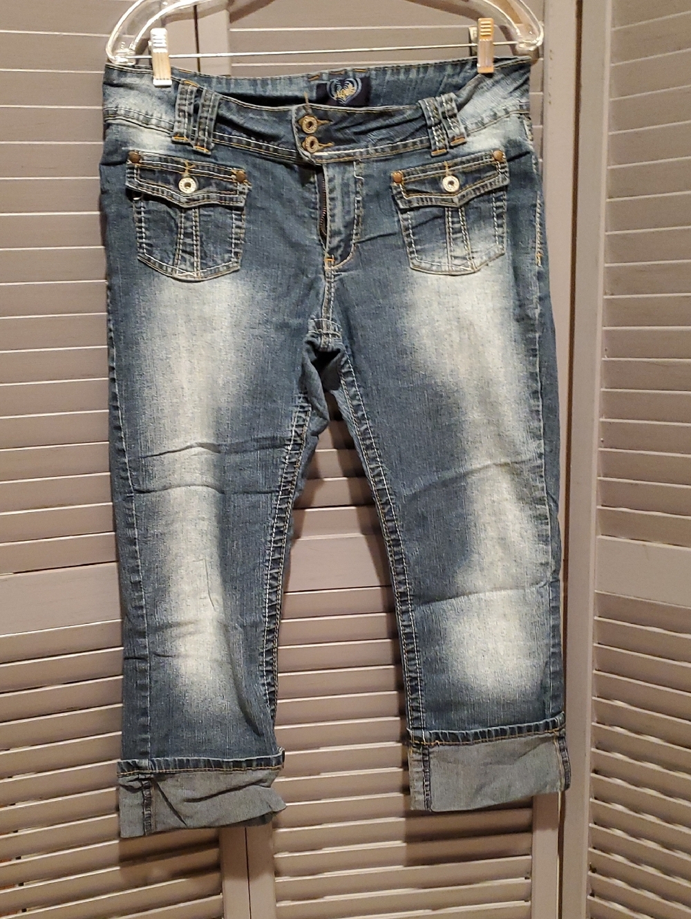 Angels Women’s Blue Washed Denim Crop Jeans  Size 15